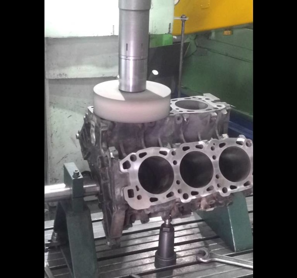 Фрезеровка V-образного двигателя